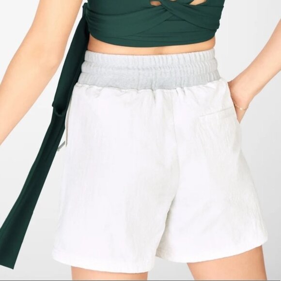 NWT Fabletics Boyfriend Fit Jemma Shorts - Picture 2 of 15